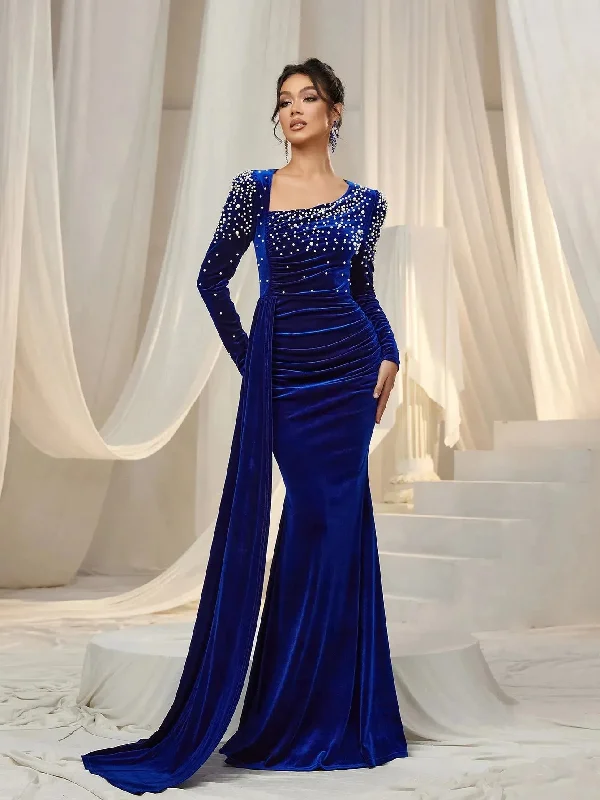 Elegant Pearl Embellished Diagonal Neck Mermaid Hem Velvet Evening Dress